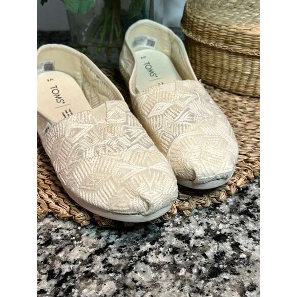 TOMS Women's Classic Canvas Slip-On Shoe size W8 - Picture 2 of 6